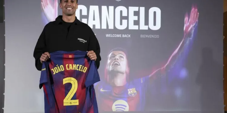 Cancelo: “Quiero desafiarme y tener un espacio en este Barça”