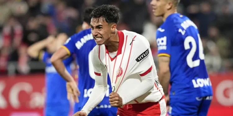 Vitor Reis salva un punto para el Girona