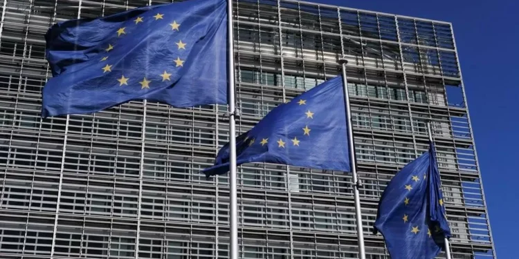 Bruselas avisa a España sobre la regularización extraordinaria