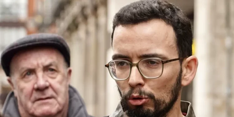 Llamas se compromete a sumar las propuestas de AI al programa