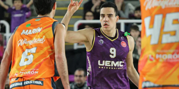 El UEMC prolonga su buena racha y doblega al Morón