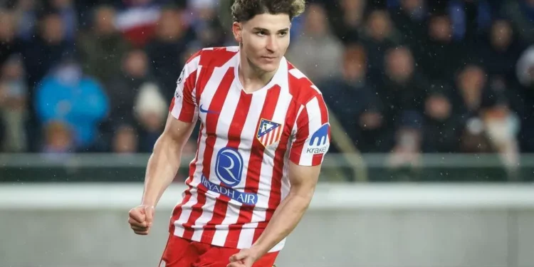 Julián Álvarez vuelve a picar en el Tartiere